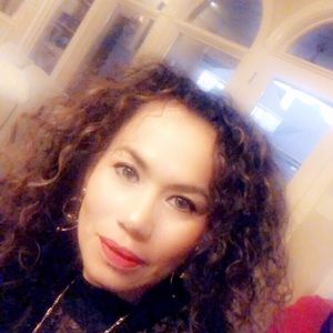 Meet your Posher, Pilar